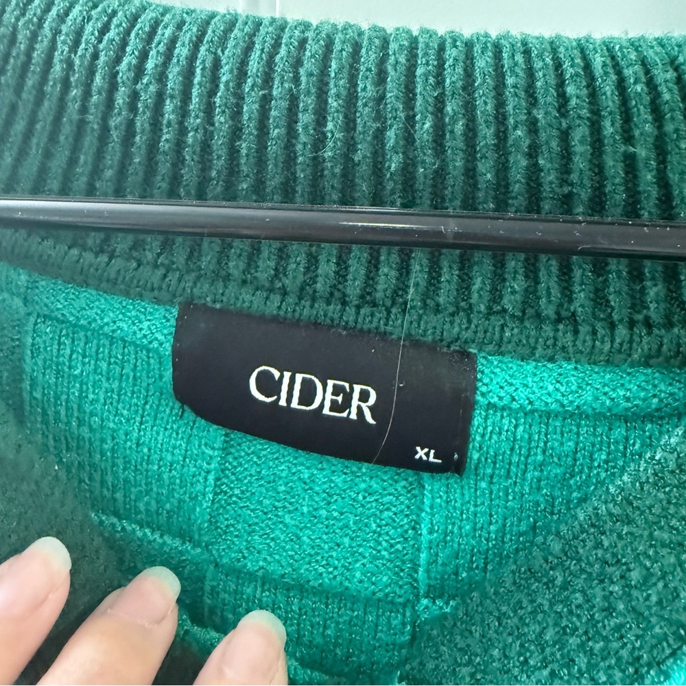 Cider Green V-Neck Sweater - Picture 2 of 3